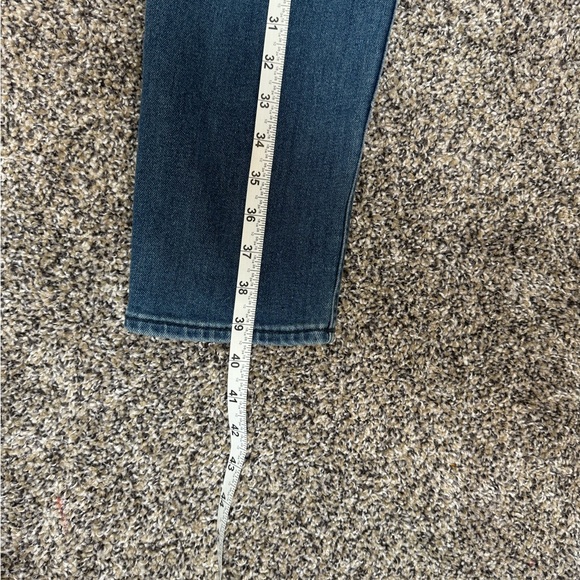 Old Navy Wow Straight Jeans 6 - Picture 8 of 8